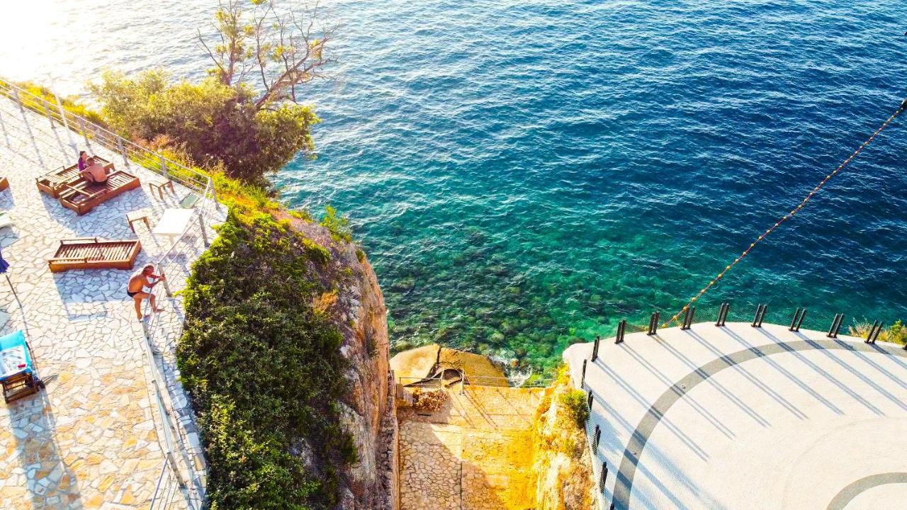 Villa Amos At Aquamarine Residence Влёра Экстерьер фото