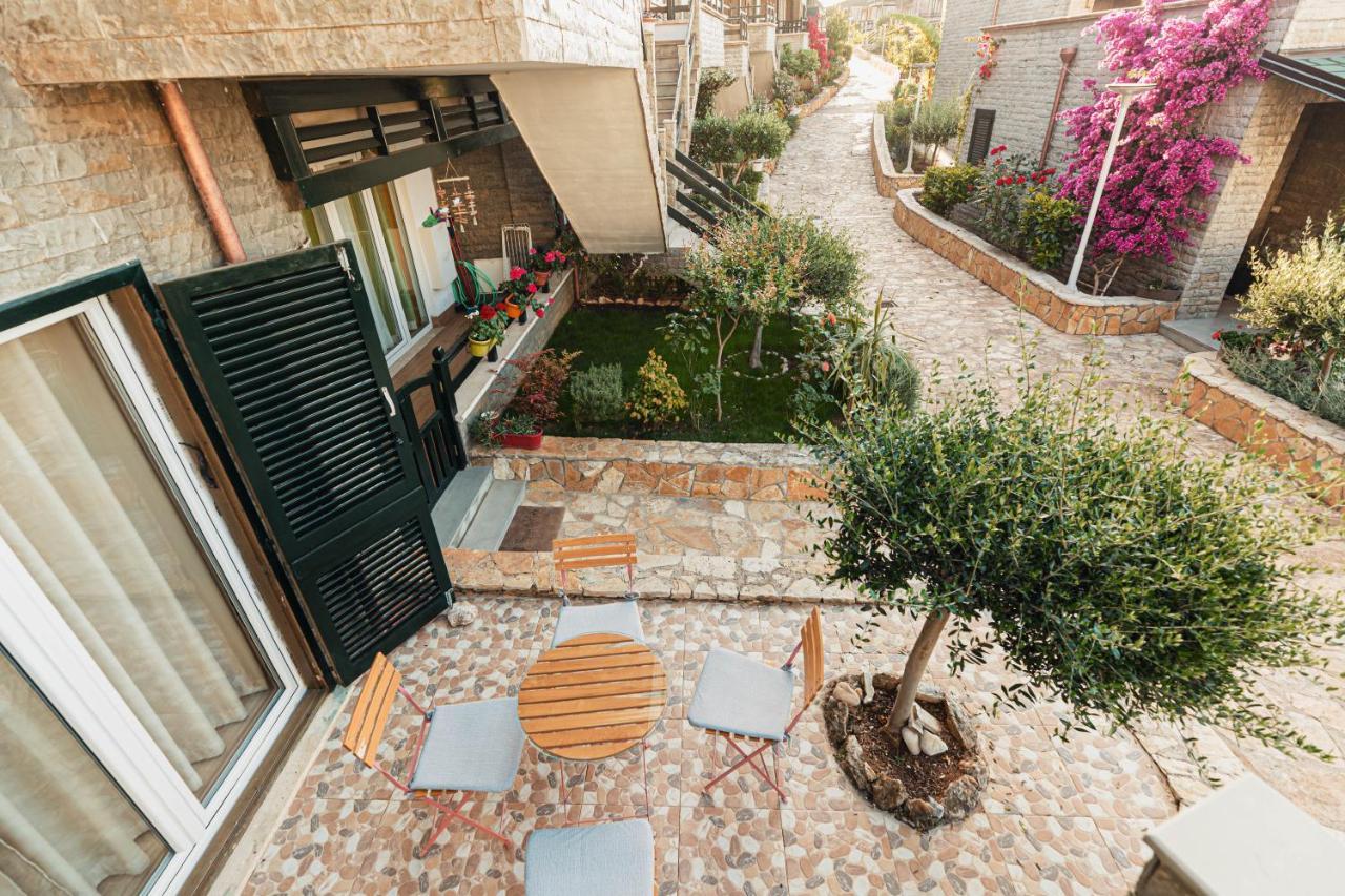 Villa Amos At Aquamarine Residence Влёра Экстерьер фото